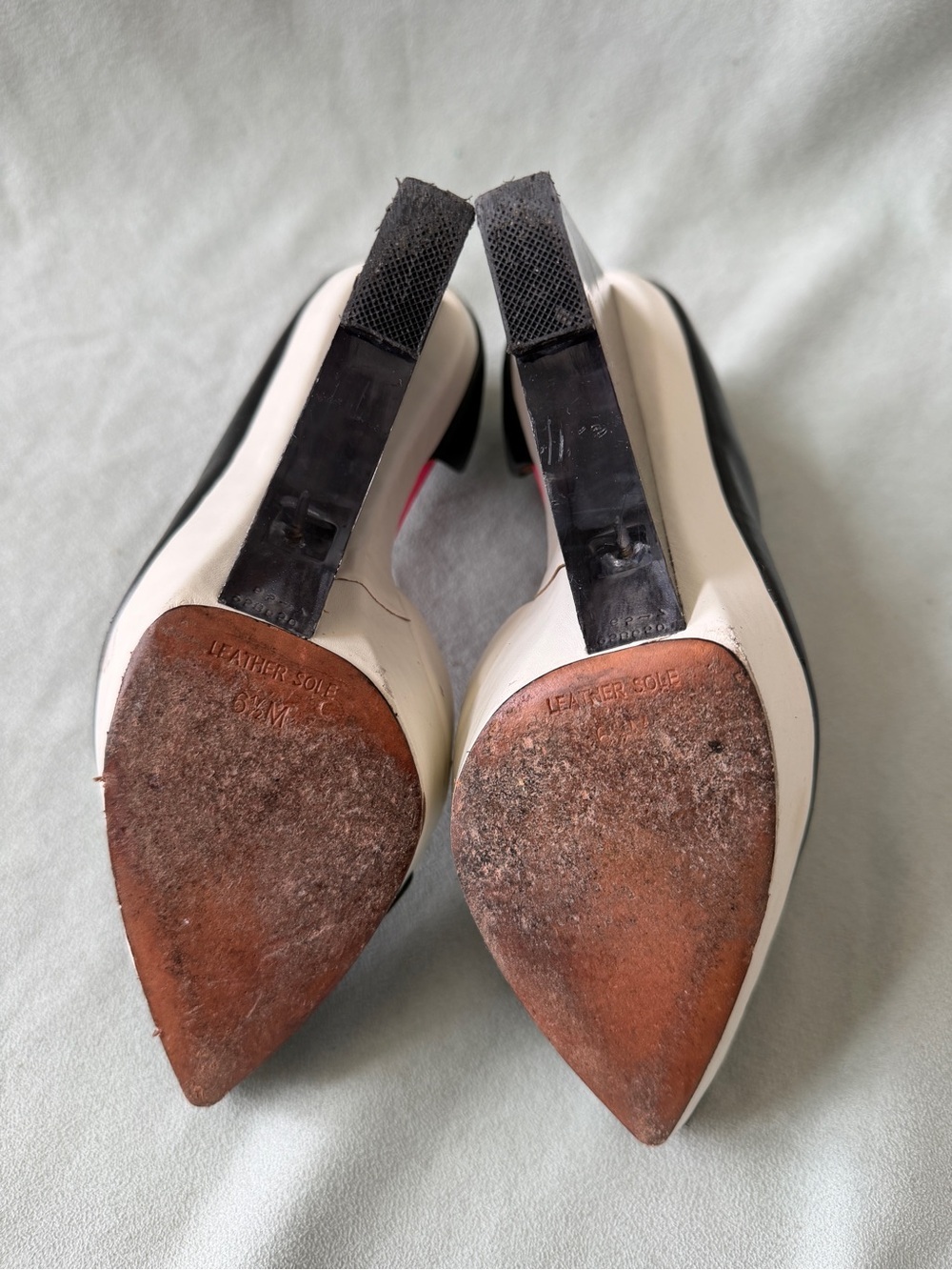 L.A.M.B. Connor Wedge Platform Pumps With Acrylic Heels Size 6.5 M - Picture 7 of 9
